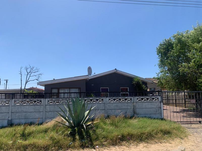 4 Bedroom Property for Sale in Eikendal Western Cape